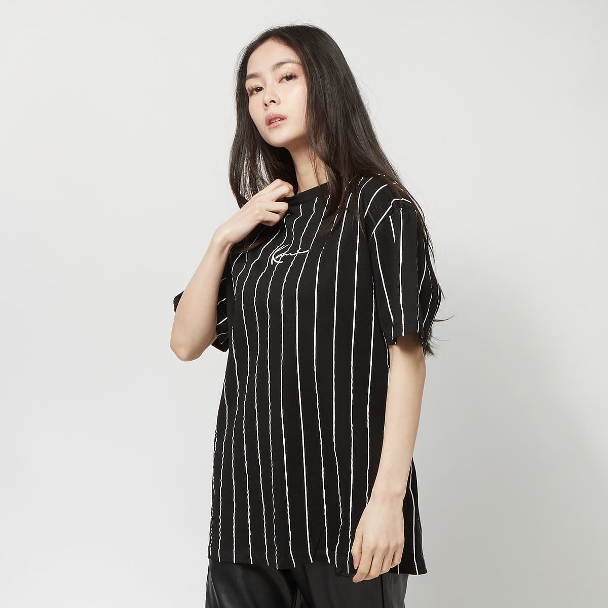 Small Signature Essential Pinstripe OS Tee 