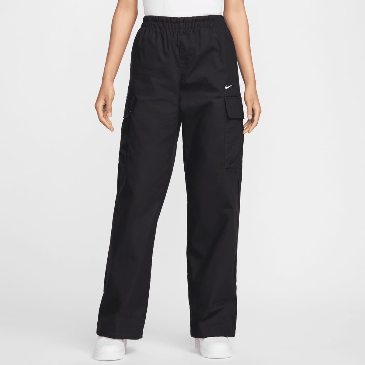 Sportswear Essential Woven Cargo Pants