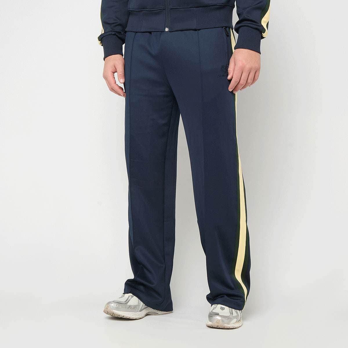 Everyday Wide Fit Track Pant