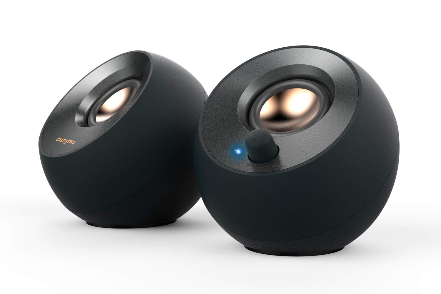 Creative Pebble V2 – Altavoces escritorio con alimentación USB-C 2.0, entrada auxiliar de 3.5 mm, hasta 8 W de potencia RMS para ordenadores, Adaptador tipo A incluido y cable ampliado (negro)