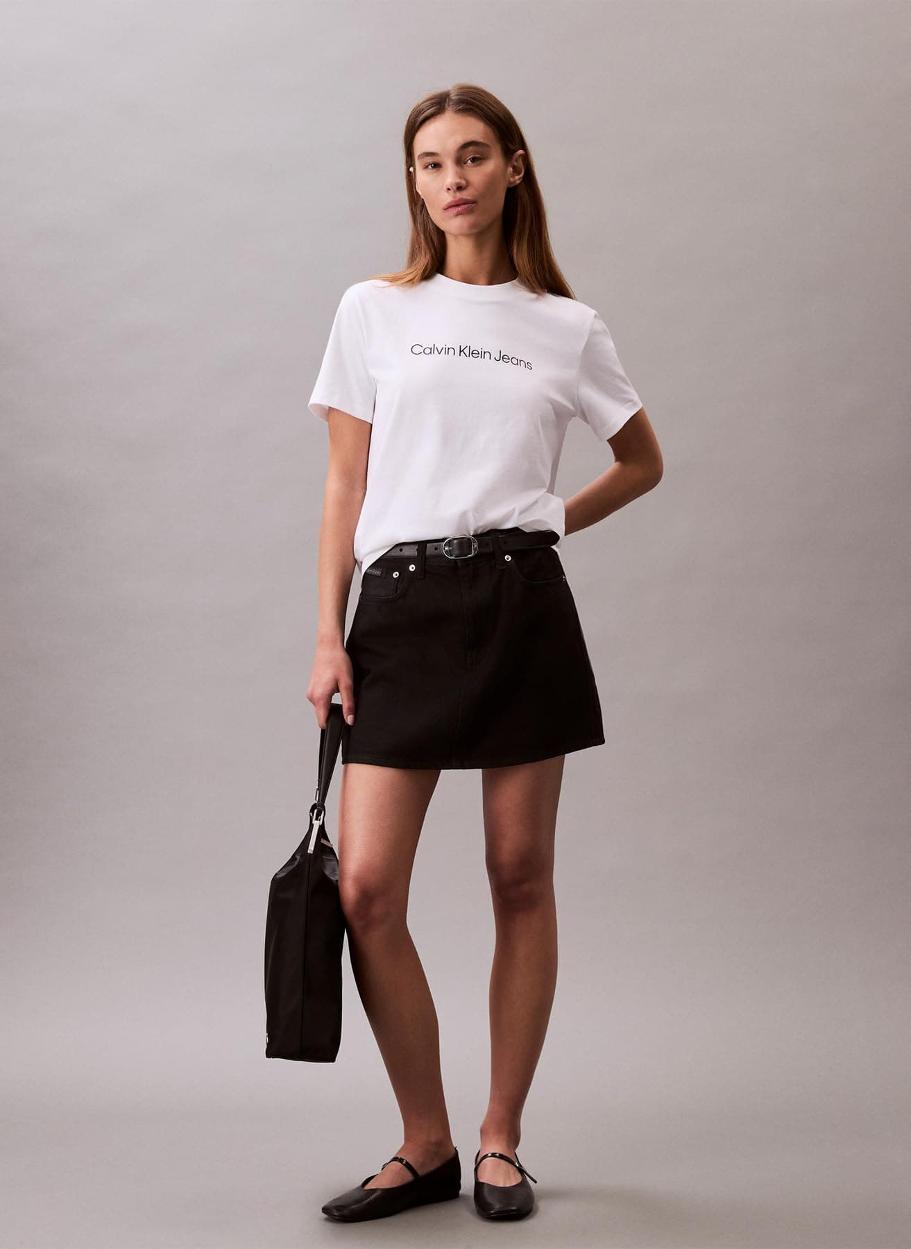 Calvin Klein Camiseta de Manga Corta Mujer Logo Classic Regular Fit