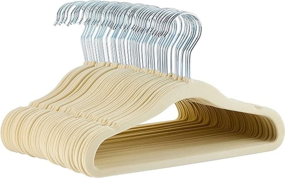 Amazon Basics Lot de 50 cintres antidérapants en velours pour enfants et tout-petits, 29 cm, beige