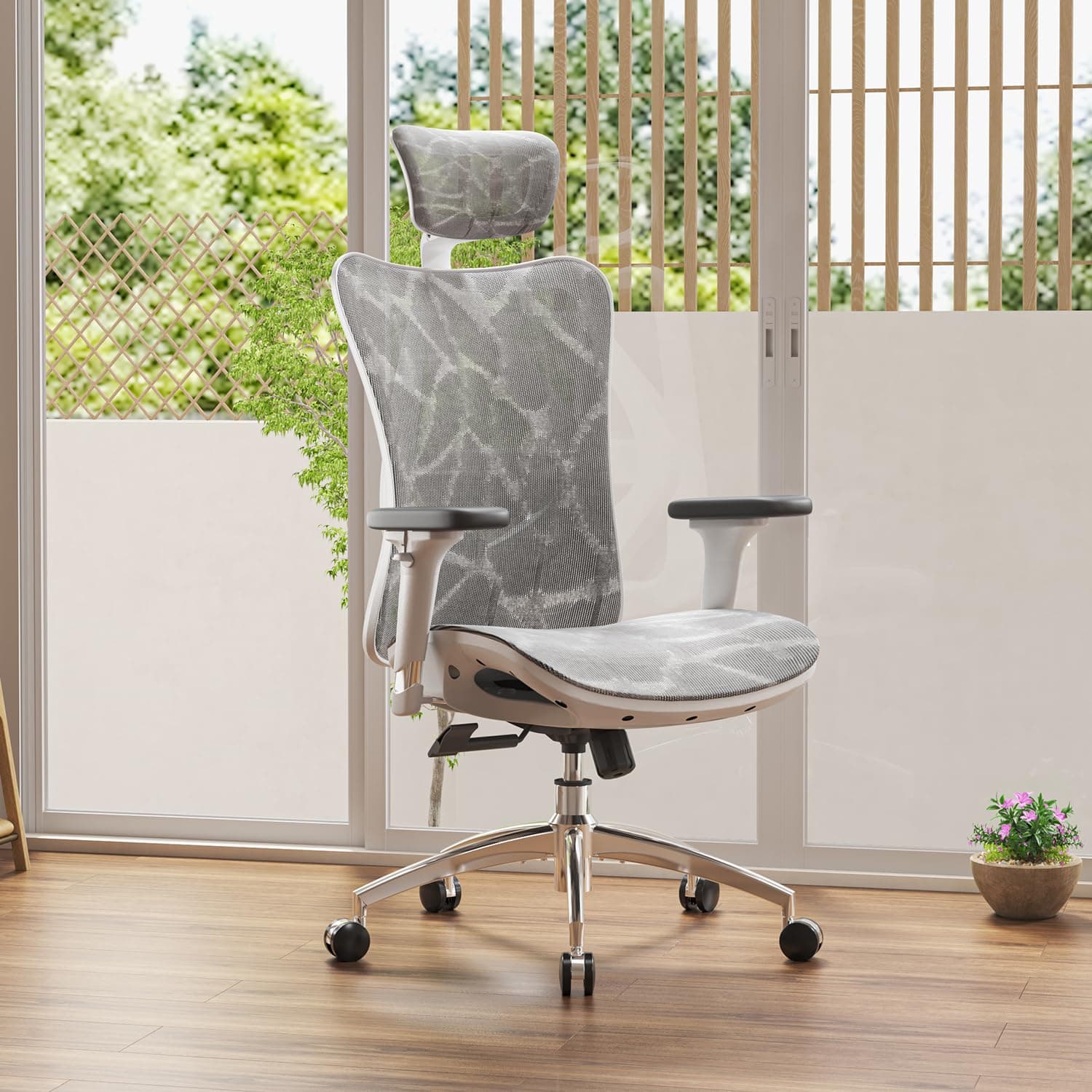 SIHOO Chaise de Bureau, Siege de Bureau Ergonomique, Fauteuil à Dossier Haut Respirant avec accoudoir de Chaise réglable 3D en Maille respectueuse de la Peau et Support Lombaire