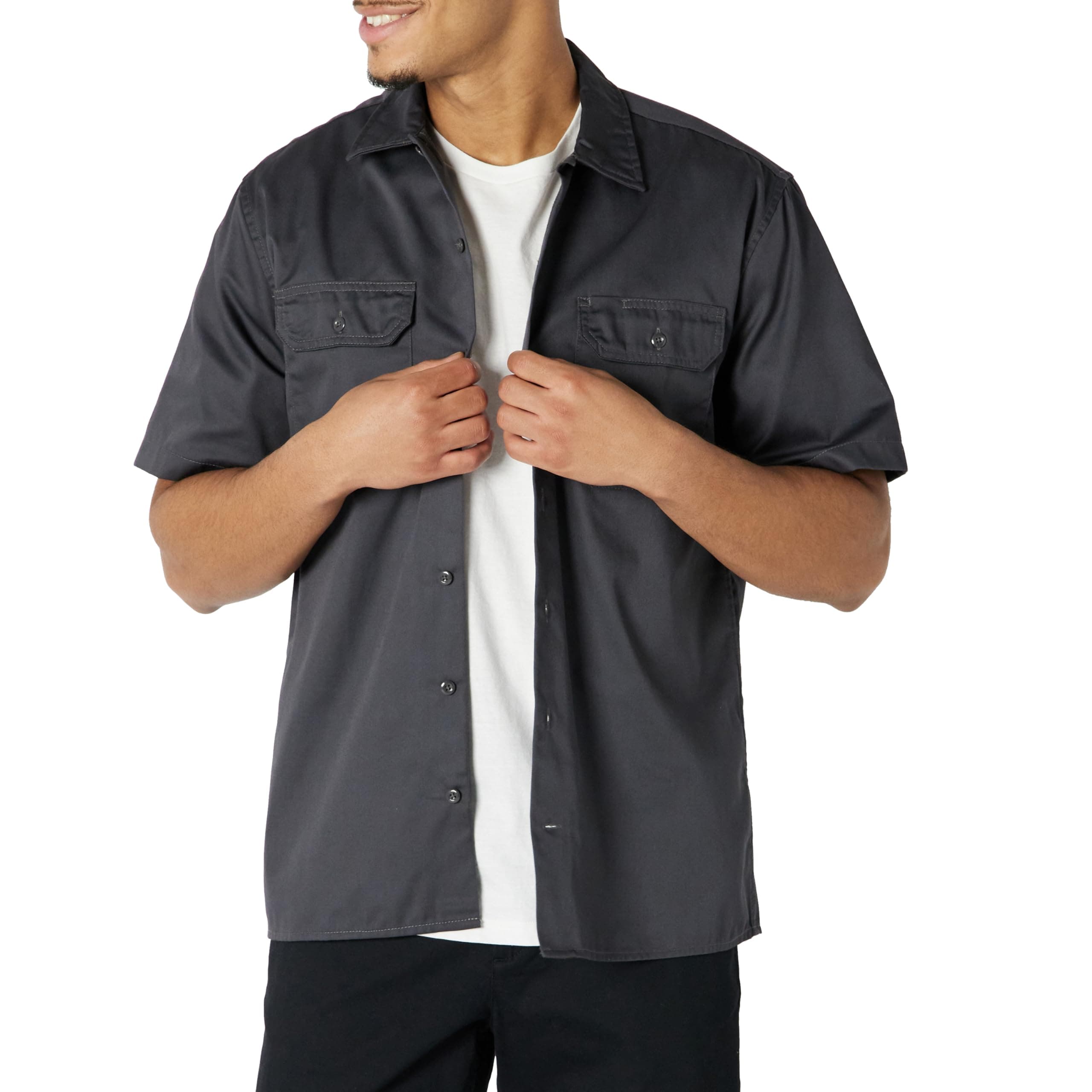 Amazon Essentials Herren Fleckenresistentes und knitterfestes Arbeitshemd mit kurzen Ärmeln