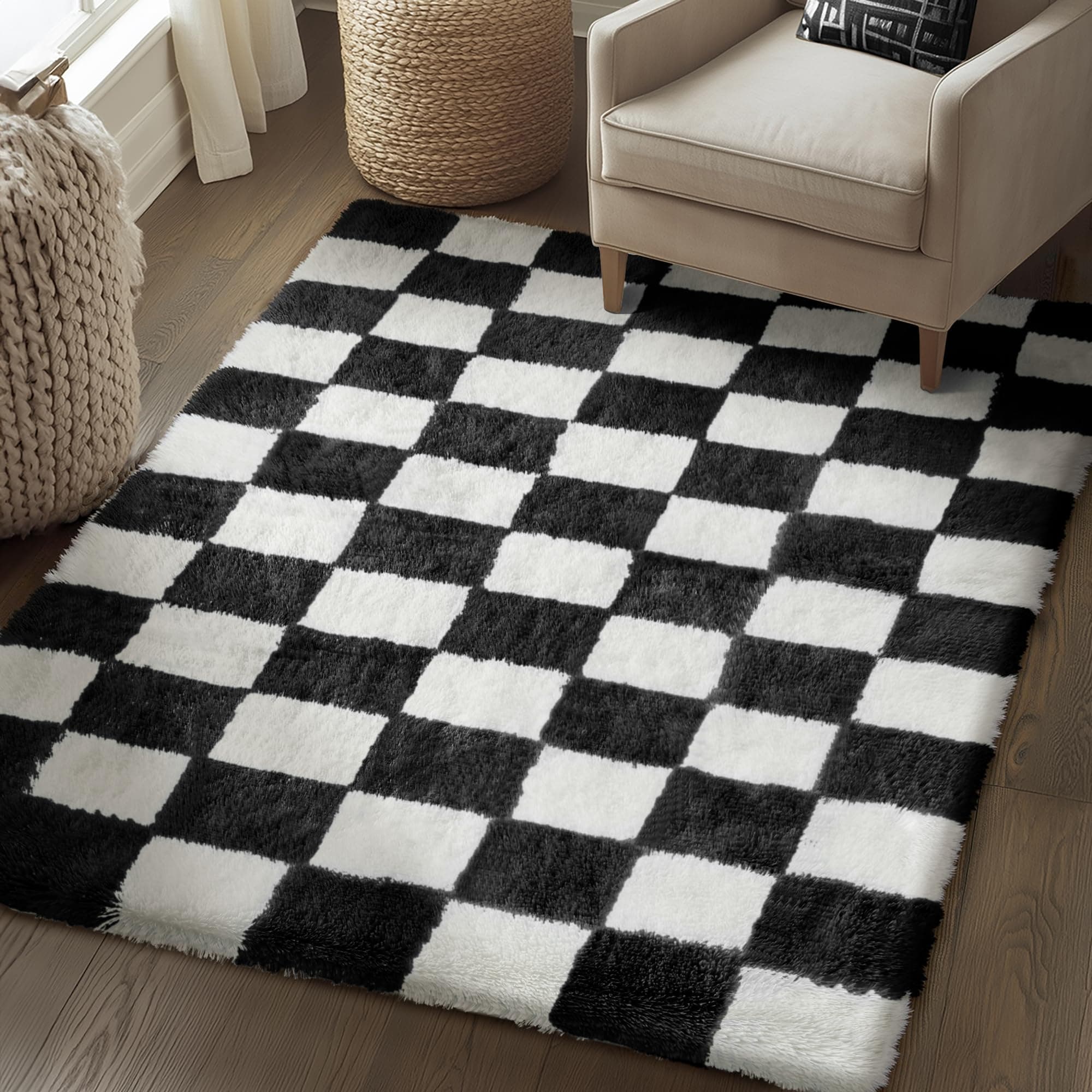 HUGEAR Tappeto Salotto 140x200cm Pelo Lungo a Quadri Grande Nero Bianco Morbido Tappeti Antiscivolo Moderno Camera da Letto Cucina Salotto Sala Scendiletto Esterno Bambina Bambini Tappeti