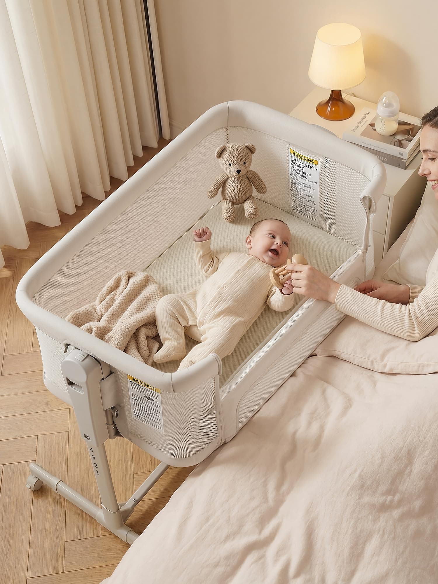 SANEWE Culla Next To Me,Culla Neonato Fianco Letto 3-in-1 Oscillante con Ruote e Regolazione Altezza 6 Posizioni - Tessuto Mesh Traspirante e Materasso Morbido per Neonati e Infanti