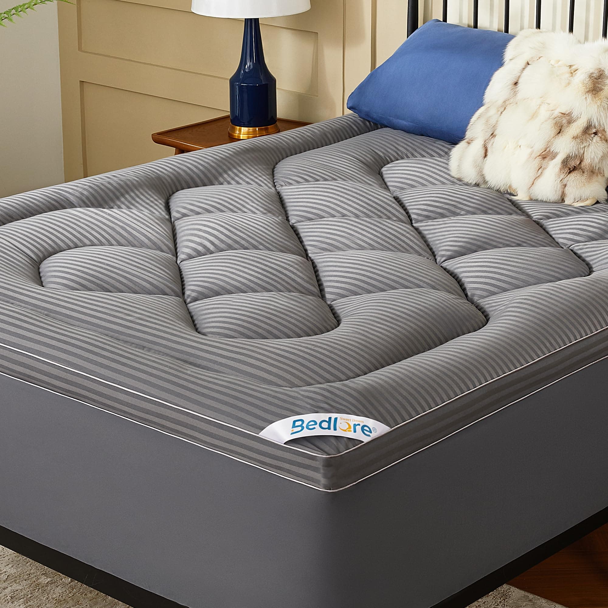BEDLORE Surmatelas 140x200 cm Matelassé, sur-Matelas Doux et Respirant, Certifié Oeko-TEX, Mattress Topper pour Bonnet jusqu'à 30 cm avec Élasticité Tout Autour, Gris