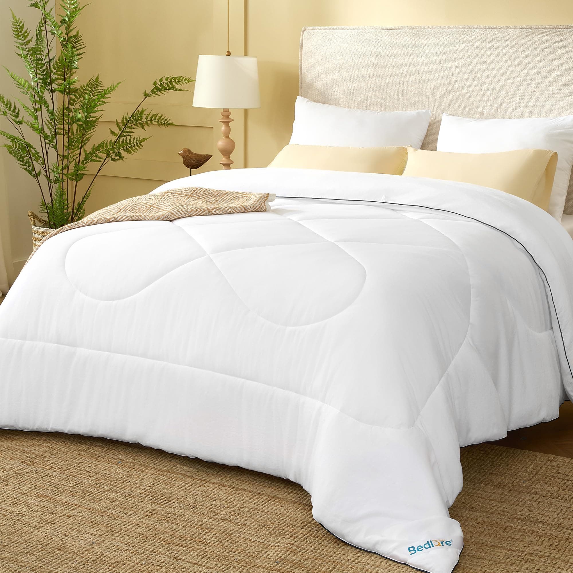 BEDLORE Couette 140x200 Tempérée 280g/m² pour Lit 1 Personnes, Couette 1 Personnes Légère avec Rembourrage en Microfibre, Édredon Douce pour 4 Saisons, Lavable en Machine, Blanc