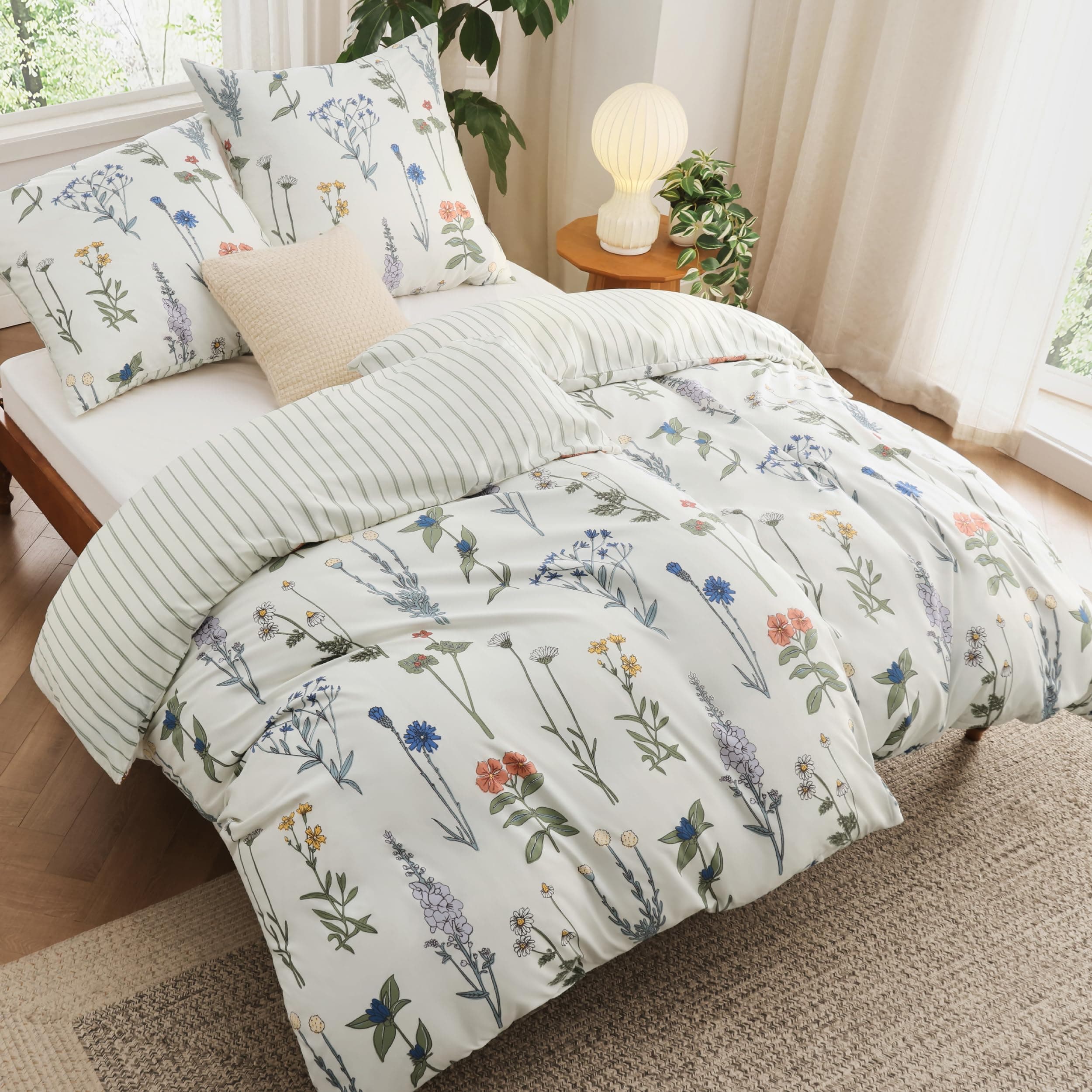 BEDSURE Bettwäsche 135x200 4teilig Bettbezug - Bettwäsche-Sets 135 x 200 cm 2er Set mit 2 Kissenbezüge 80x80cm, ÖKO-TEX Weiß Wendebettwäsche Bedding Muster Blumen Gestreift mit Reißverschluss