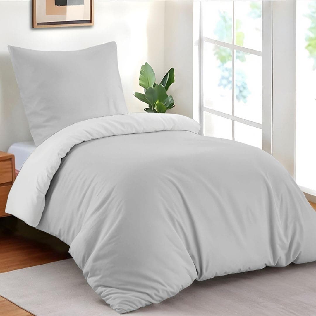 Dreamzie - Housse de Couette 140x200 cm avec 1 Taie Oreiller 65x65 cm - Gris Clair/Blanc - Parure de Lit 140x200 en 100% Microfibre - 2 Pièces - Certifié sans Produits Chimiques (Oeko TEX)