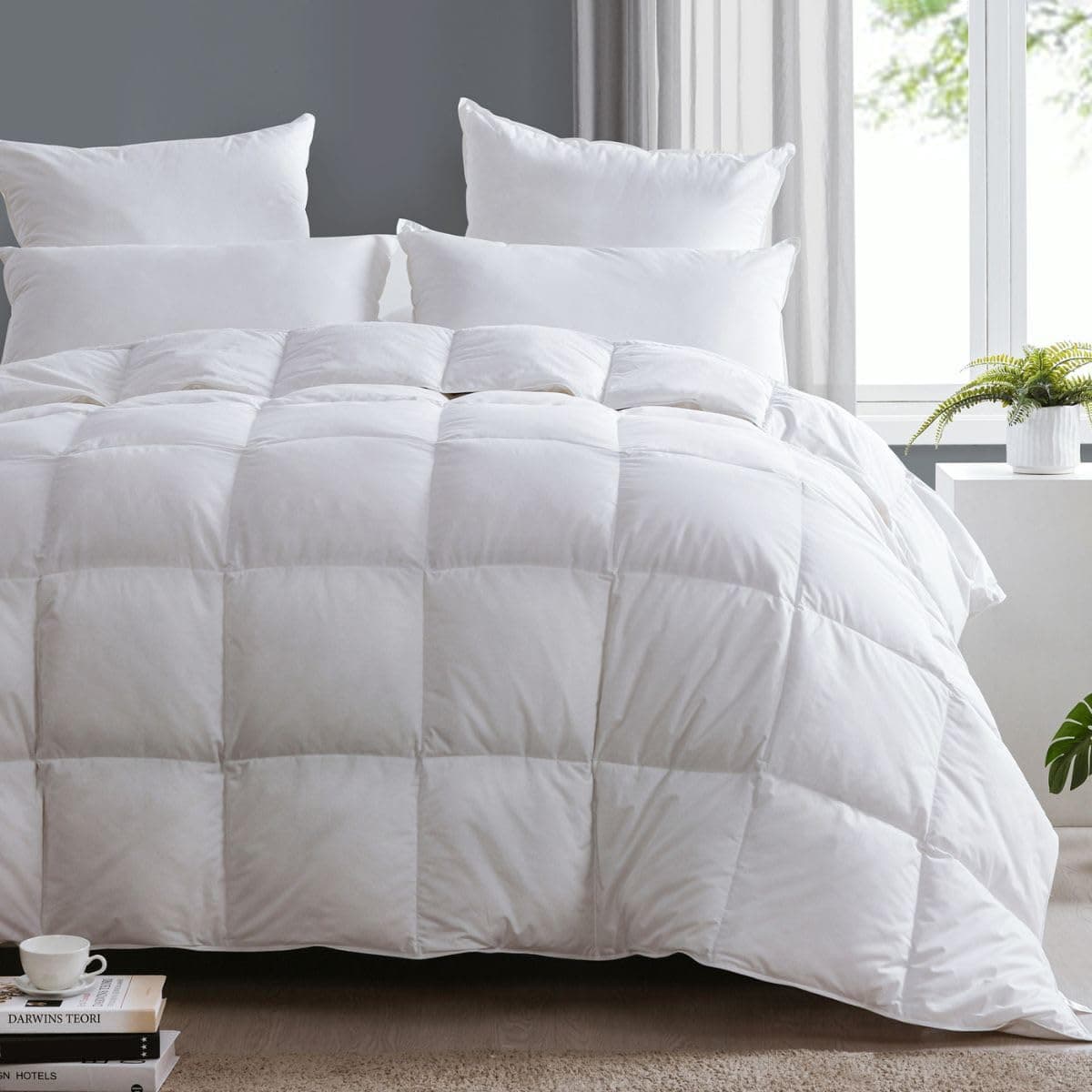 Alpes Blanc - Couette tempérée 220g/m² - 220 x 240 cm - Fabriquée en France - 90% Duvet de Canard – Légère et Chaude – Confort Toutes Saisons