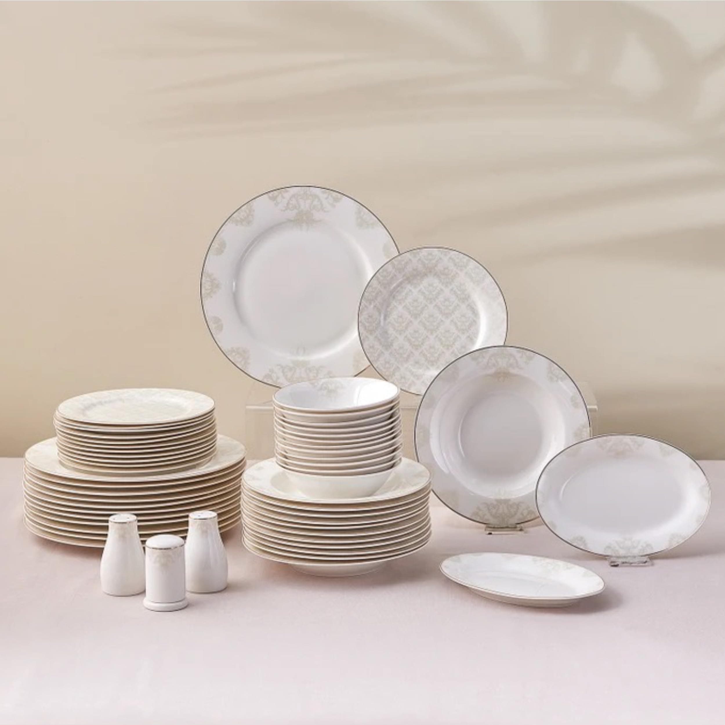 Karaca Siena Assiettes Service de Table 12 Personnes, 53 Pièces, Set de Vaisselle Porcelaine avec Assiette, Bols, Plateaux de Service Rectangulaires, Salier et Poivrier, Blanche