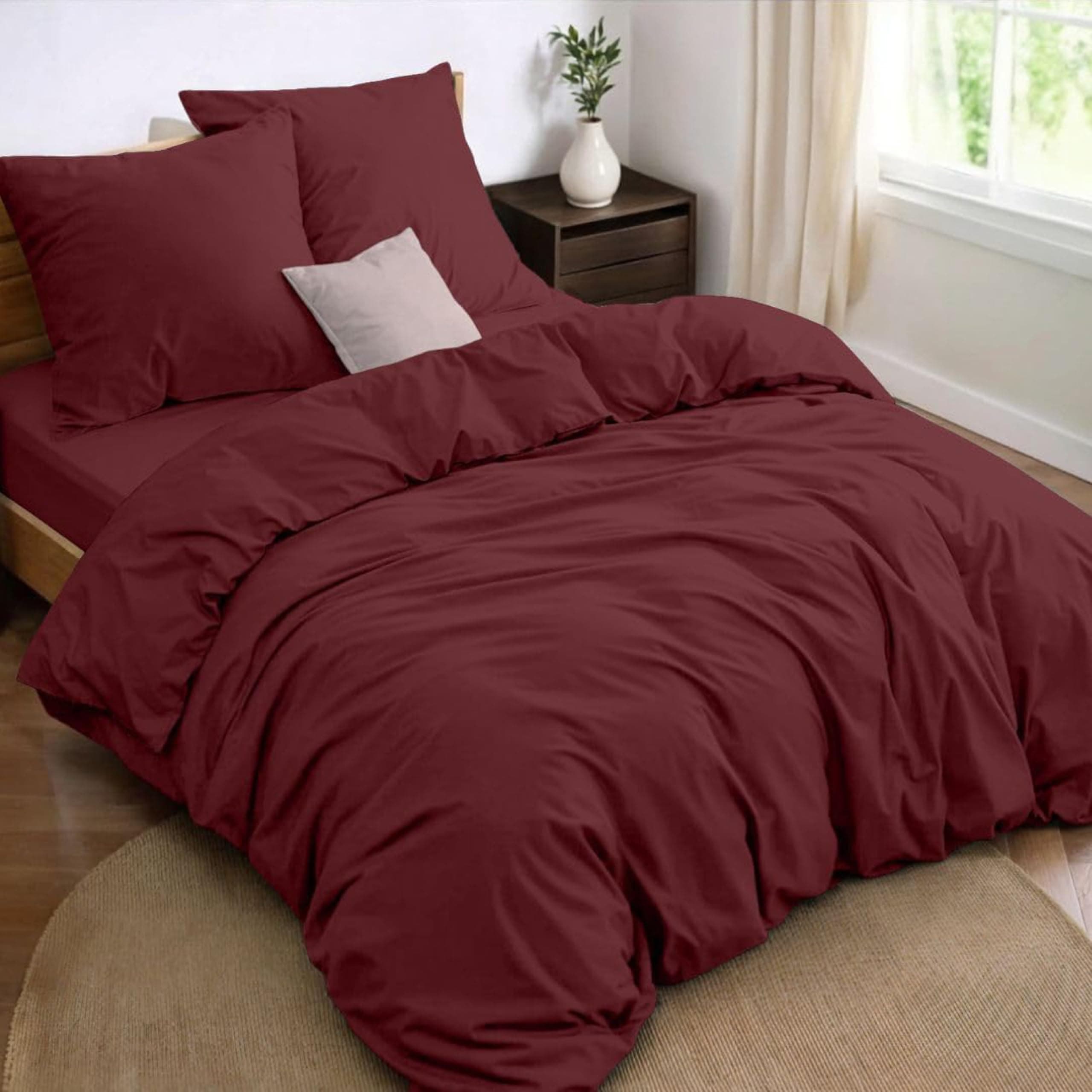 Dreamzie - Parure de Lit 140x190-4 Pièces - Bordeaux - Microfibre Douce | Housse de Couette 220x240 · 2 Taies Oreiller 65x65 · Drap Housse 140x190 · OEKO-TEX · Linge de Lit Adulte · Infroissable