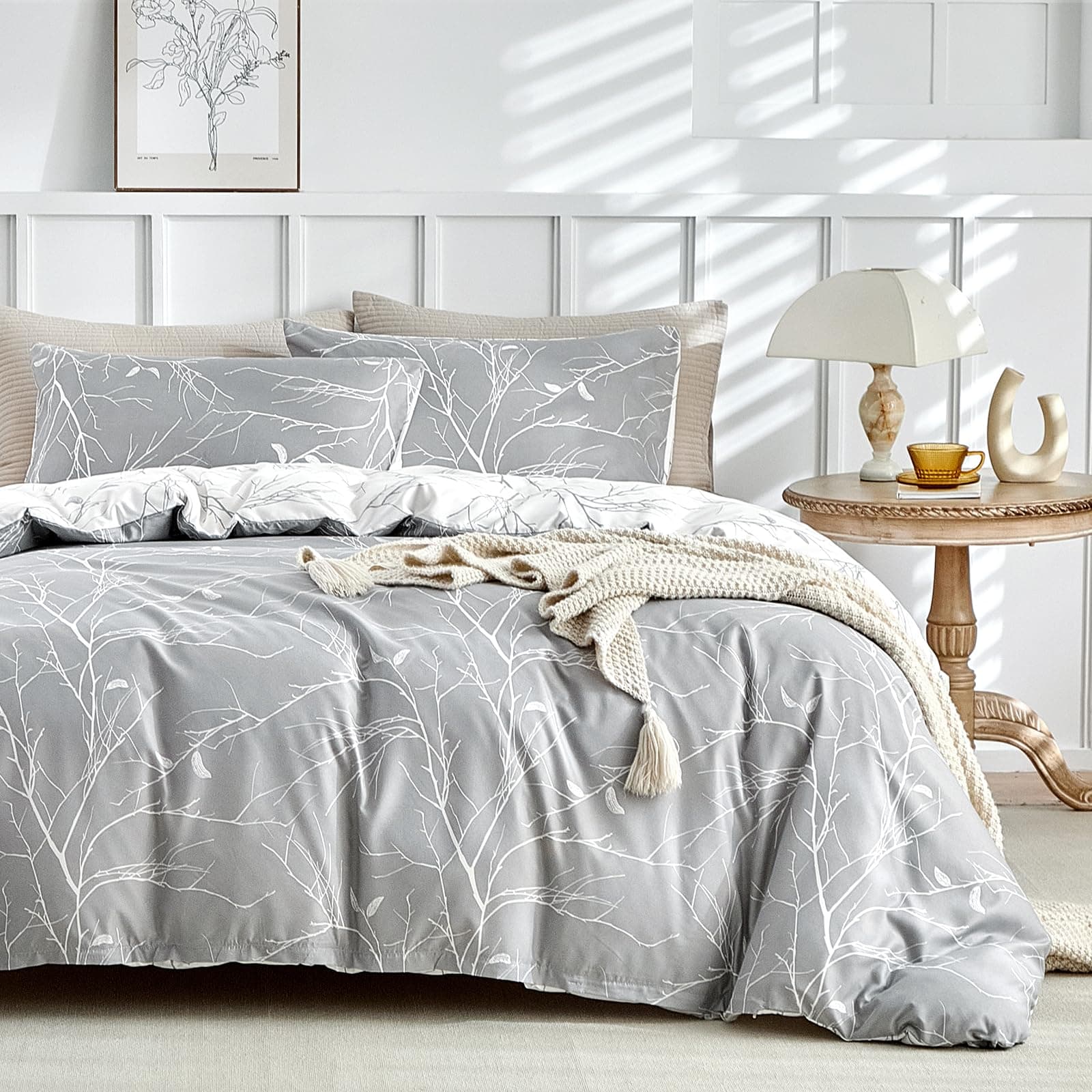 Tokokimo Housse de Couette 220x240 avec 2 Taies d'oreiller 65x65 cm - Motif de Branche Réversible - Parure de lit 220x240 Adulte - 100% Microfibre Parure Couette avec Fermetures éclair, Gris Blanc