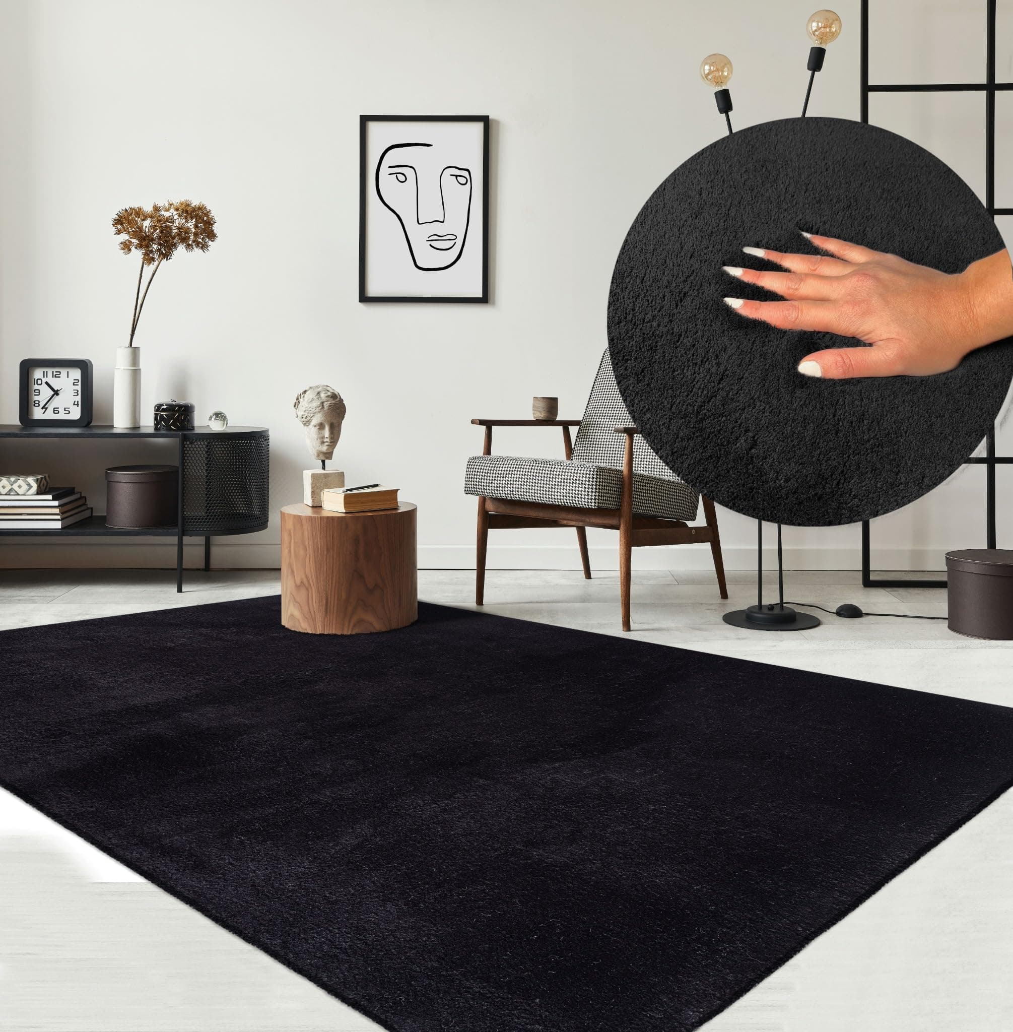 the carpet Relax kuscheliger Kurzflor Teppich, Anti-Rutsch Unterseite, Waschbar bis 30 Grad, Super Soft, Felloptik, Schwarz, 200 x 280 cm