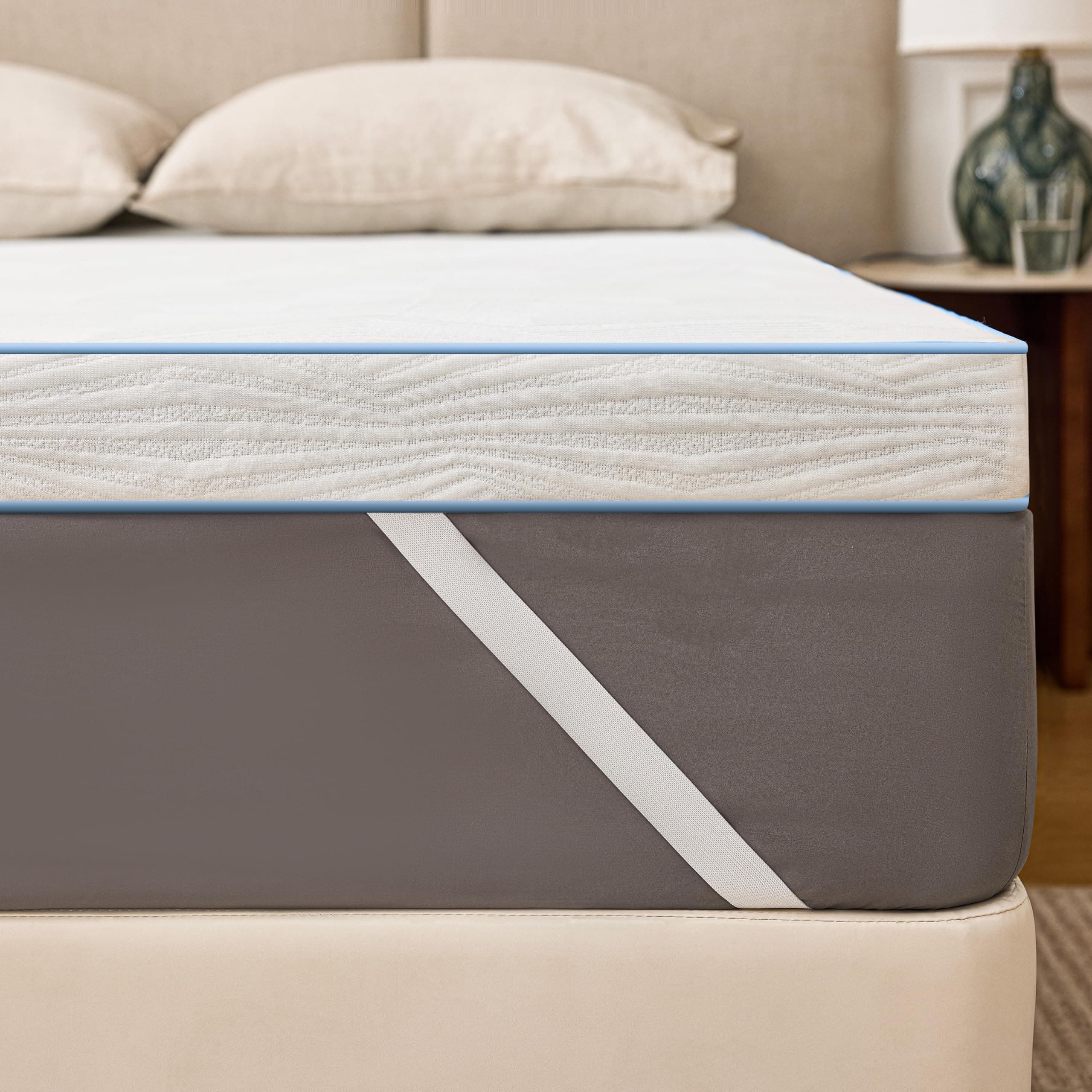 Solviente Surmatelas 140x200cm – Mémoire de Forme Confortable, Surmatelas 7.5CM pour Adoucir Un Lit Trop Dur, Améliorer Un Matelas Usé, Idéal Étudiants & Jeunes Couples